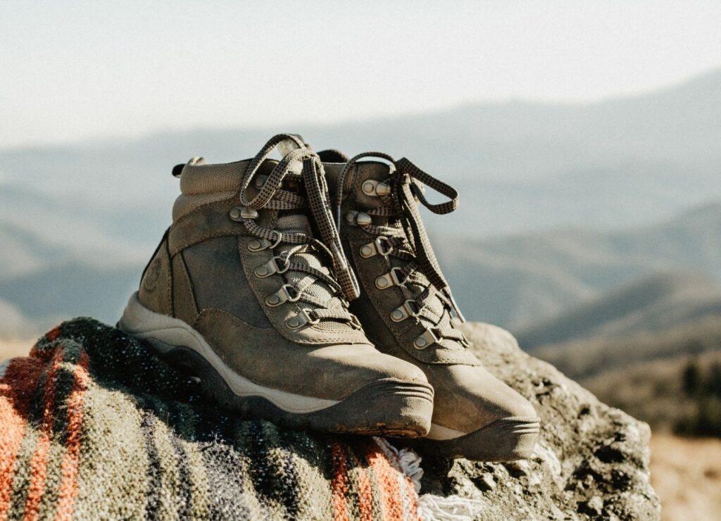 hiking shoes that protect your feet